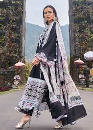 Zoha Lawn by Ansab Jahangir 24