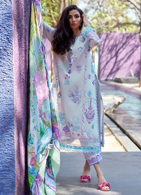 Farah Talib Aziz Luxury Lawn 24